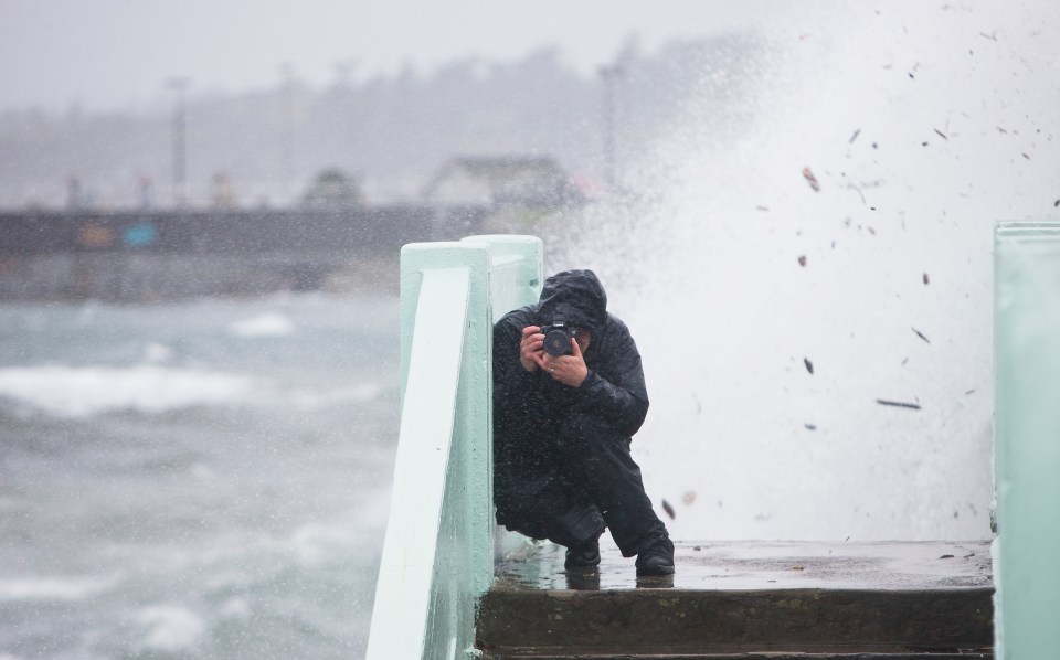 Dallas Road Storm Nov 17, 2015 ©Kevin Light Macleans 0027