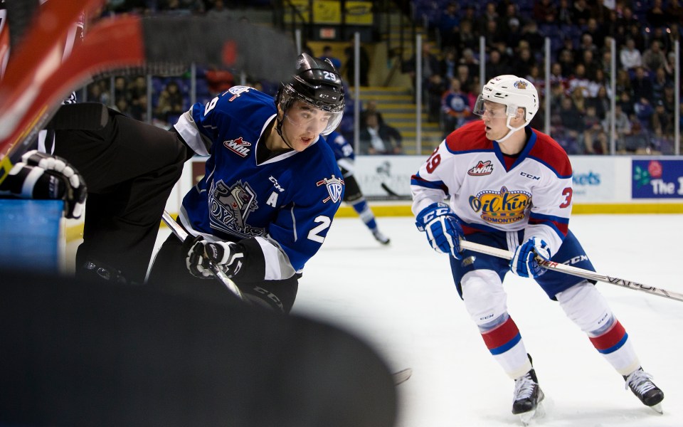 Victoria Royals vs Edmonton OIl Kings WHL Hockey Nov 18, 2015 ©Kevin Light _31Q4014