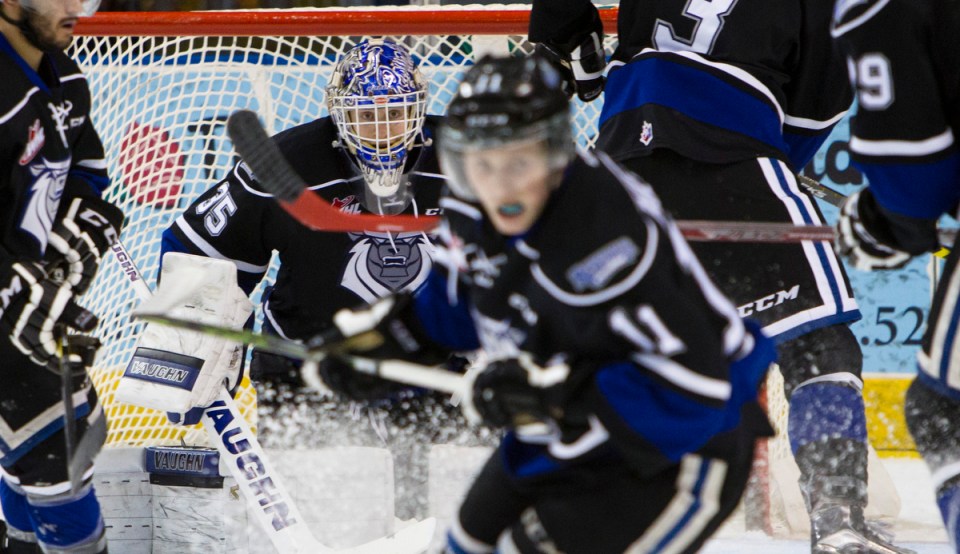 Royals beat Cheifs 5-3