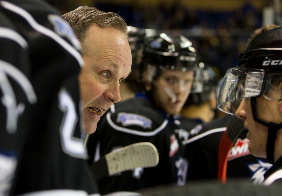 Royals beat Cheifs 5-3