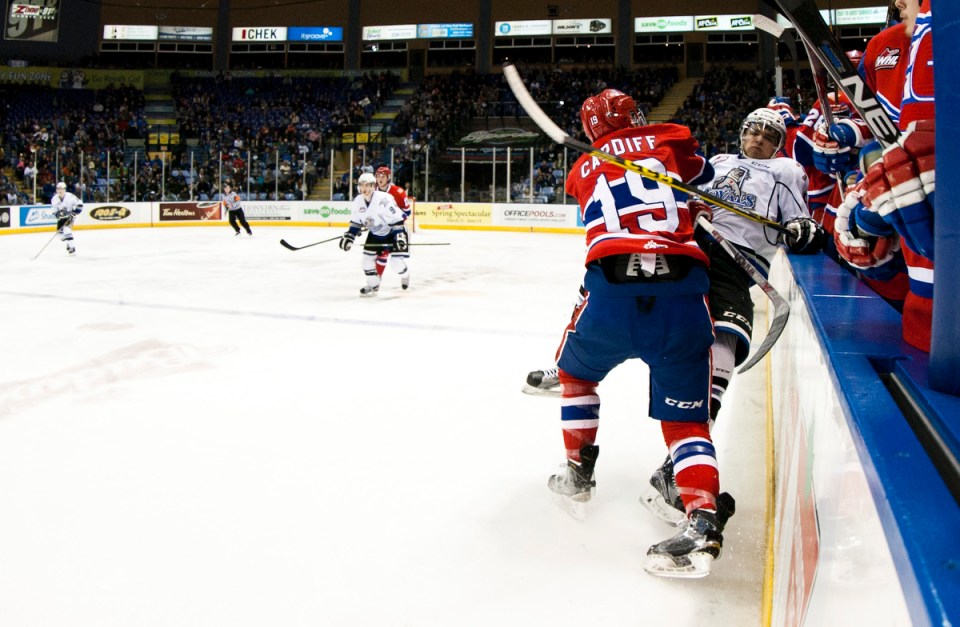 Royals beat Cheifs 5-3