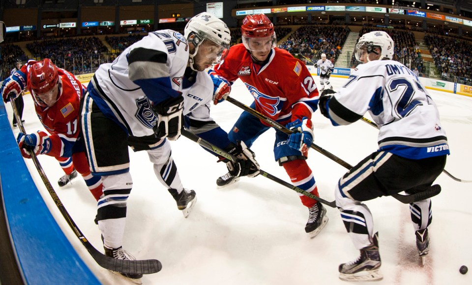 Royals beat Cheifs 5-3