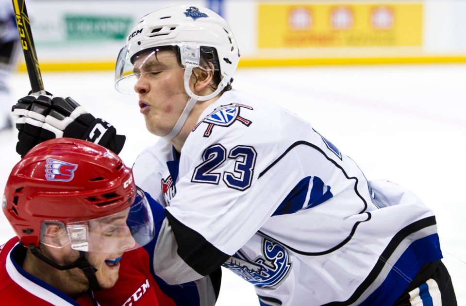 Royals beat Cheifs 5-3