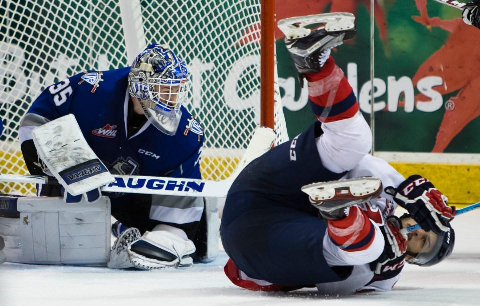 0095 0016 Victoria Royals vs Lethbridge Hurricanes Oct 27, 2015 ©KevinLightPhoto _31Q5460