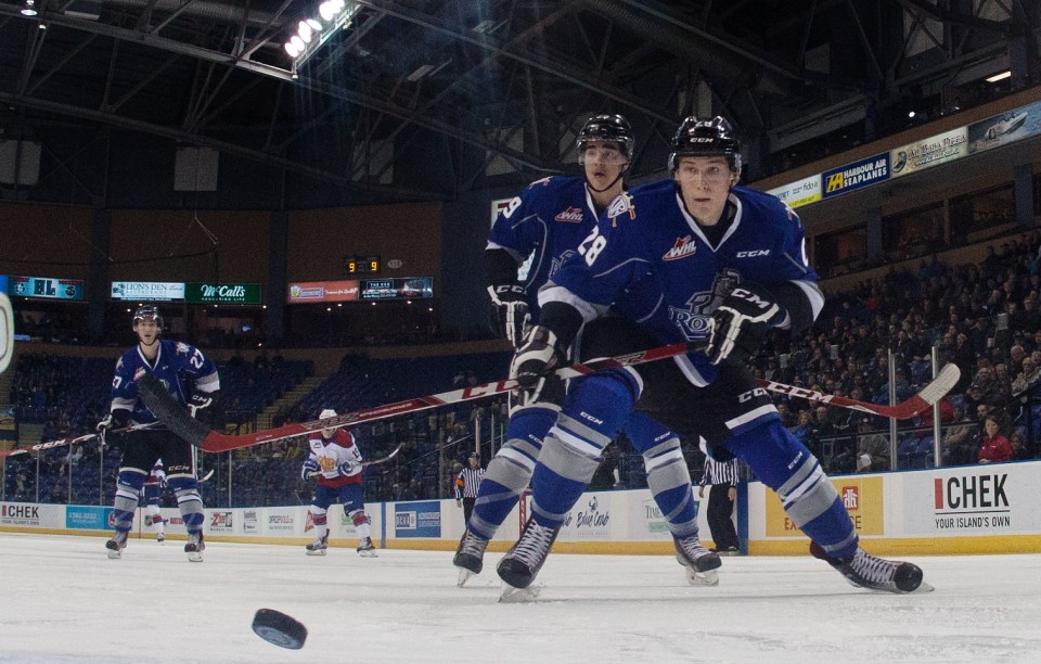 0101 0022 Victoria Royals vs Edmonton OIl Kings WHL Hockey Nov 18, 2015 ©Kevin Light _MG_0082