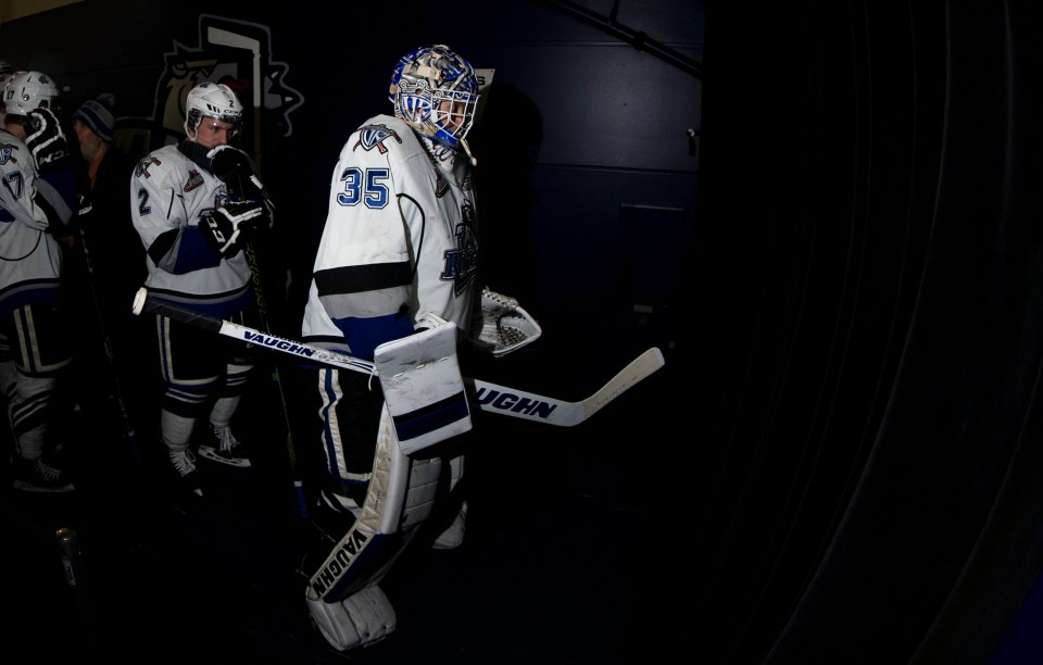 Victoria Royals beat the Vancouver Giants 5-1