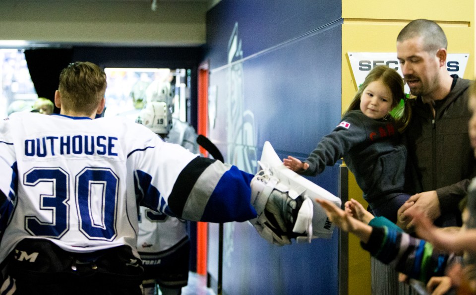 Victoria Royals beat the Vancouver Giants 5-1