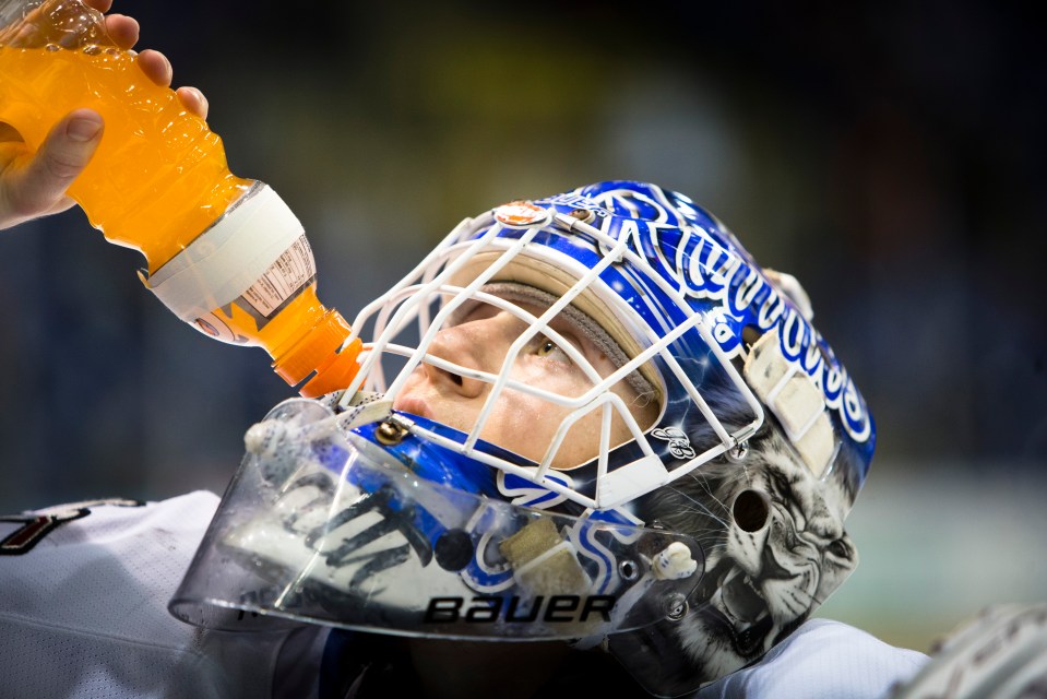 Victoria Royals beat the Vancouver Giants 5-1