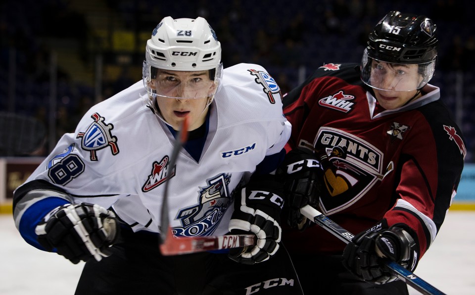 Victoria Royals beat the Vancouver Giants 5-1