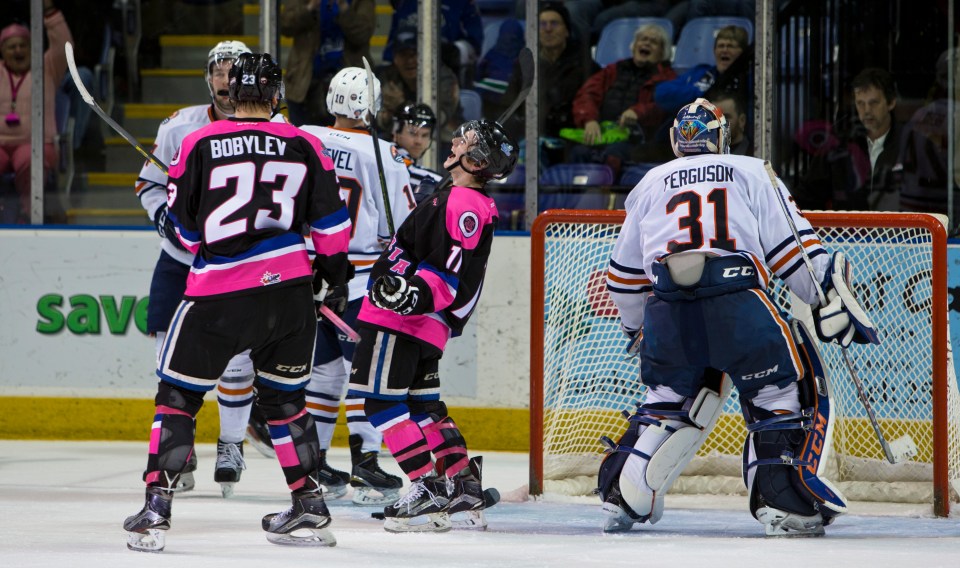Victoria Royals beat the Kamloops Blazers 6-3.