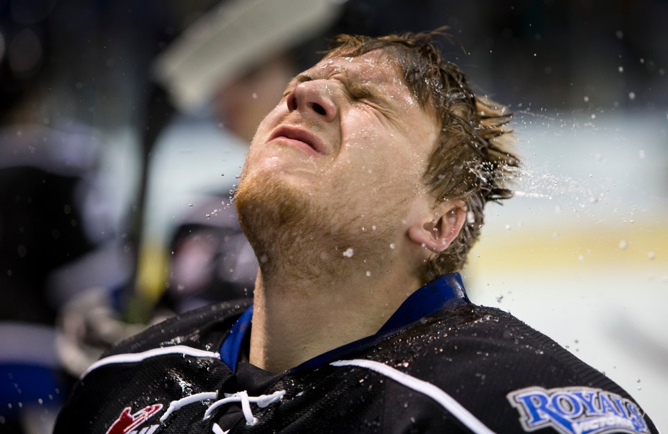Victoria Royals beat the Prince George Cougars 6-2.