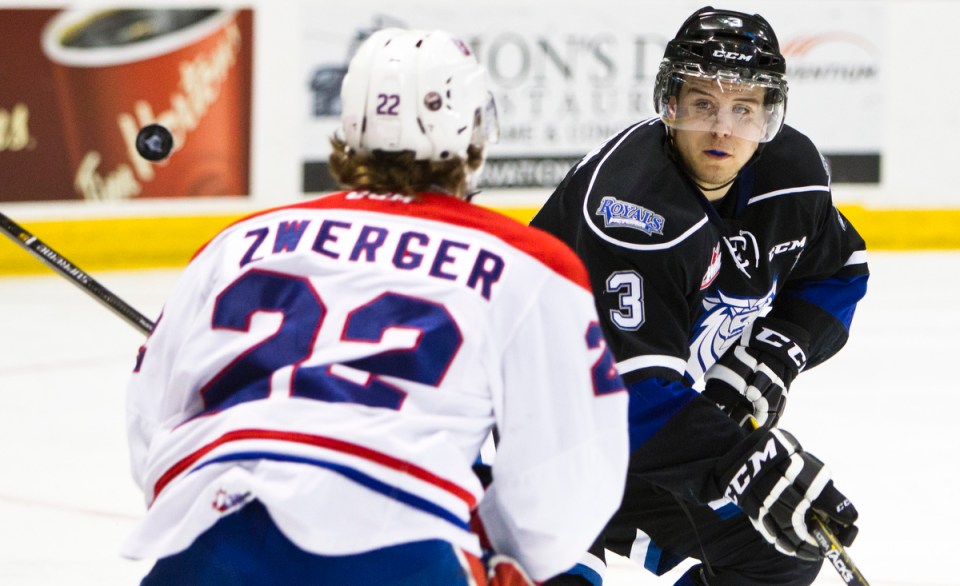 Cheifs beat Royals 4-1 in game 5.