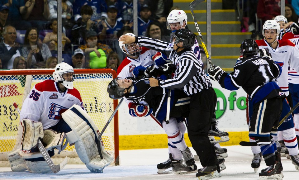 Cheifs beat Royals 4-1 in game 5.