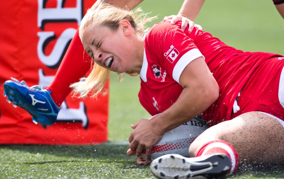 Womens Rugby 7's Langford April 17, 2016 ©KevinLightPhoto_RL_7087