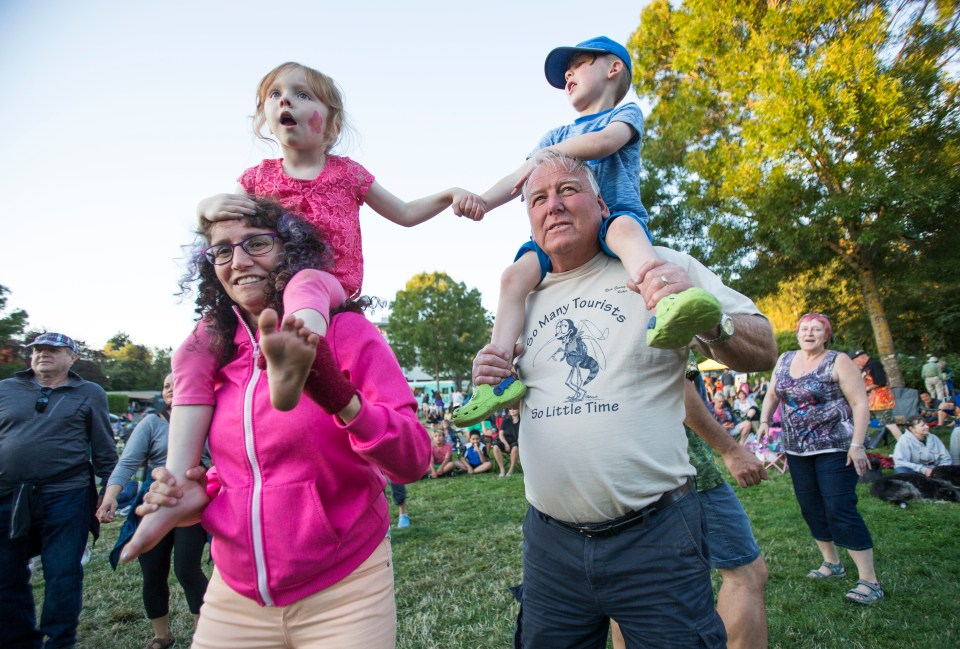 6 Music in Rutledge Park Aug 15, 2017 ©KevinLightPhoto _LX17157