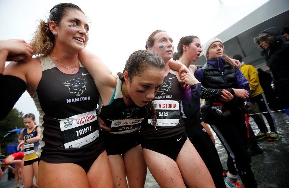 12 Julia Zrinyi Rebekah Sass University of Manitoba Nicole Balzer U SPORTS Cross-Country running Championships ©Kevin Light Photo 12