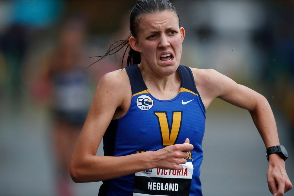 9 Chloe Hegland University of Victoria U SPORTS Cross-Country running Championships ©Kevin Light Photo 09